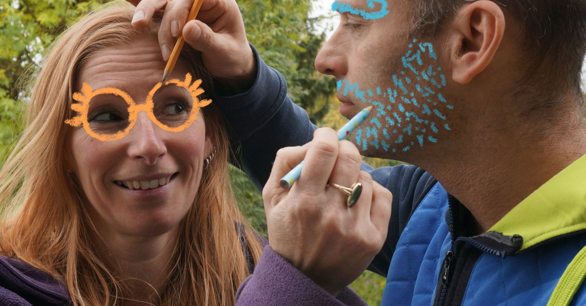 Volgeboekt. Knipoog van een mosasaurus 5+ :: Centre Céramique